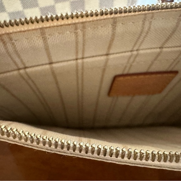 Louis Vuitton Neverfull GM in AZUR/WITH wristlet! Sold Out!!! - Picture 7 of 7